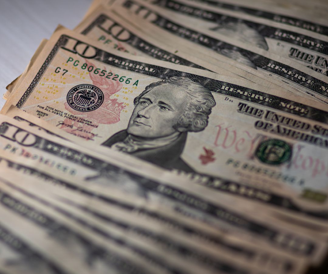 Billetes de 10 dólares estadounidenses. Foto: N+